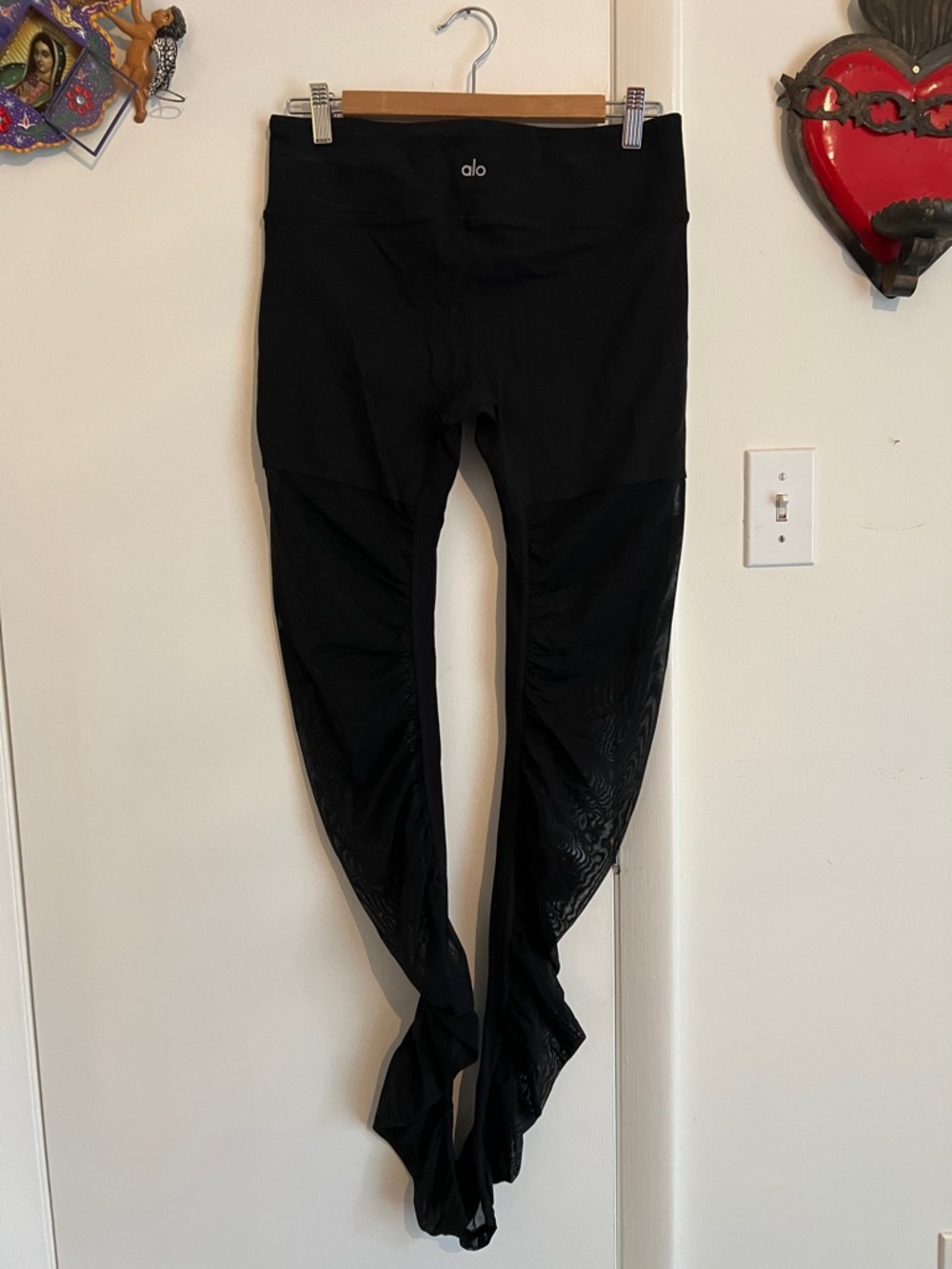 Alo Yoga NWOT Mesh Goddess Leggings - Black - Size L - Picture 3 of 4